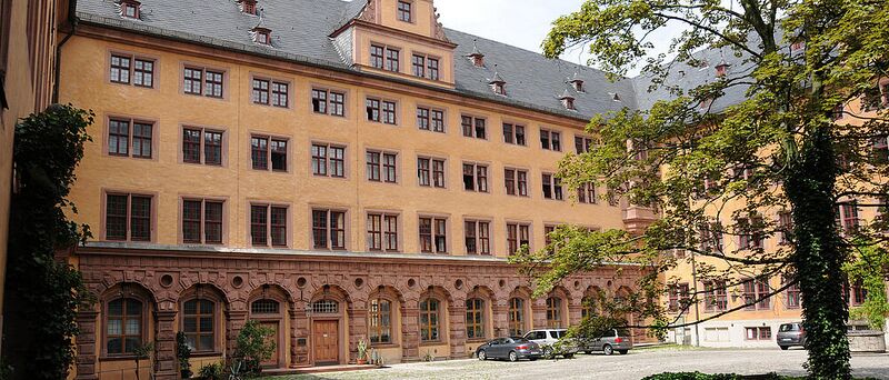 Datei:Uni-Wuerzburg-Alte-Universitaet.jpg