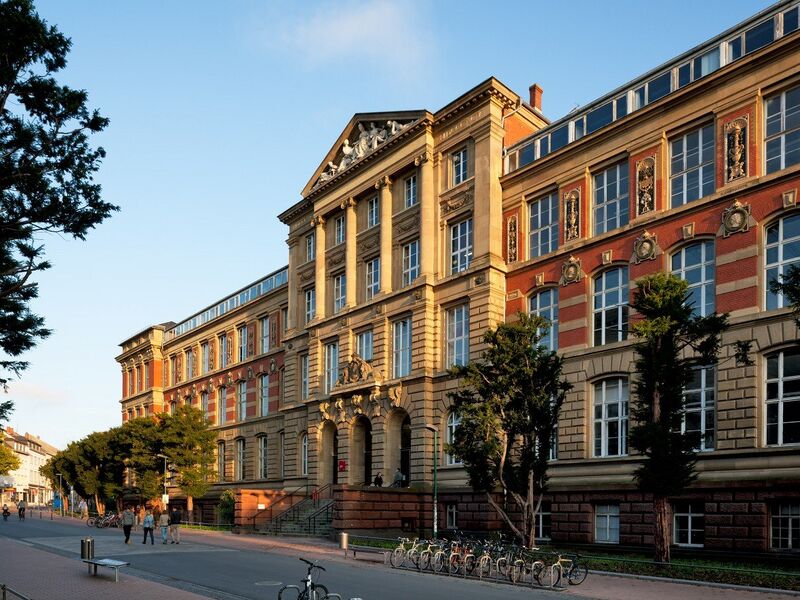 Datei:TU-Darmstadt-Hauptgebaeude.jpg